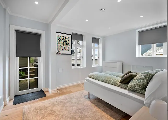 Beautiful Townhouse Super Central In - 4 Bedrooms 8 Guests Bergen