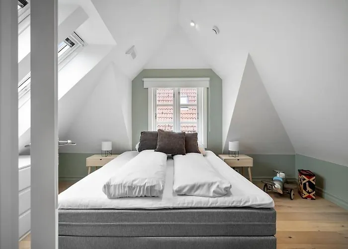 Beautiful Townhouse Super Central In - 4 Bedrooms 8 Guests Bergen