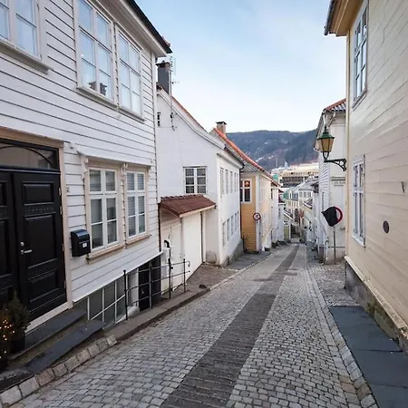 Beautiful Townhouse Super Central In - 4 Bedrooms 8 Guests