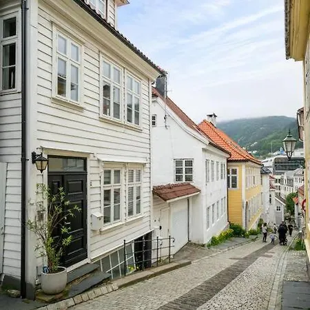 Beautiful Townhouse Super Central In - 4 Bedrooms 8 Guests Villa *