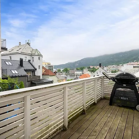Beautiful Townhouse Super Central In - 4 Bedrooms 8 Guests * Bergen