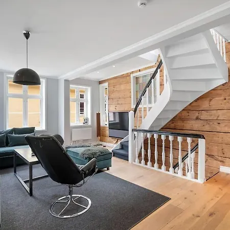 Villa Beautiful Townhouse Super Central In - 4 Bedrooms 8 Guests Bergen