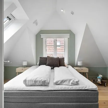 Beautiful Townhouse Super Central In - 4 Bedrooms 8 Guests Bergen