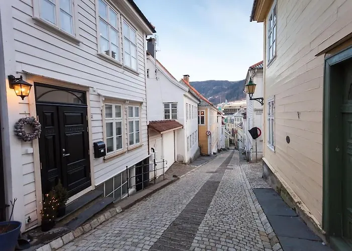 Beautiful Townhouse Super Central In - 4 Bedrooms 8 Guests