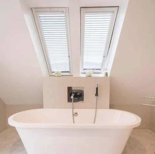 Beautiful Townhouse Super Central In - 4 Bedrooms 8 Guests * Μπέργκεν