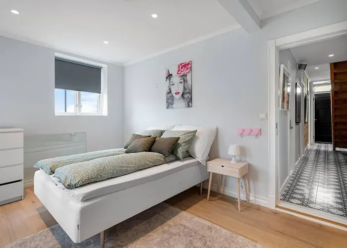 Beautiful Townhouse Super Central In - 4 Bedrooms 8 Guests Βίλα Μπέργκεν