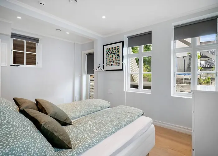 Beautiful Townhouse Super Central In - 4 Bedrooms 8 Guests *