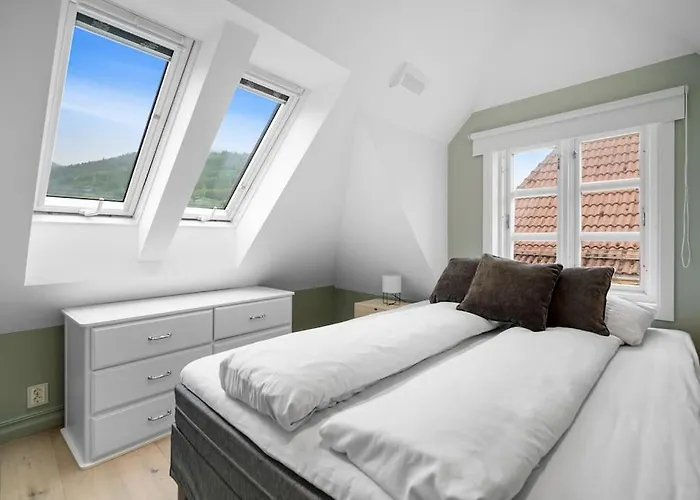 Beautiful Townhouse Super Central In - 4 Bedrooms 8 Guests