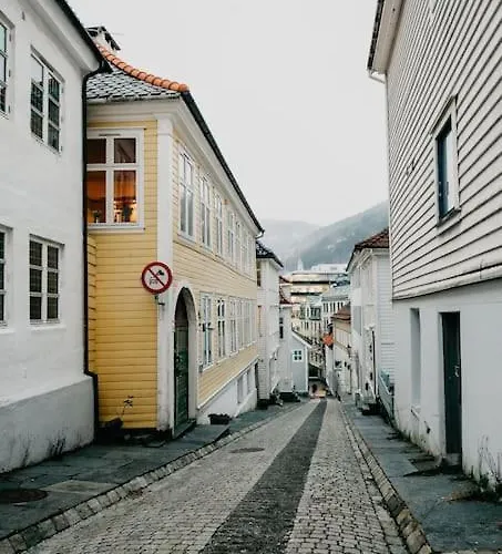 Beautiful Townhouse Super Central In - 4 Bedrooms 8 Guests Βίλα