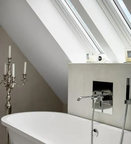 Beautiful Townhouse Super Central In - 4 Bedrooms 8 Guests *