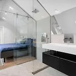 Villa Beautiful Townhouse Super Central In - 4 Bedrooms 8 Guests