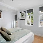 Beautiful Townhouse Super Central In - 4 Bedrooms 8 Guests *