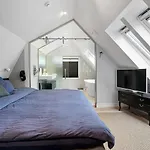 Beautiful Townhouse Super Central In - 4 Bedrooms 8 Guests Villa *