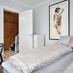 Villa Beautiful Townhouse Super Central In - 4 Bedrooms 8 Guests Bergen